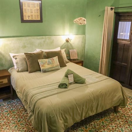 Kuka Y Letras Bed & Breakfast Merida Bagian luar foto